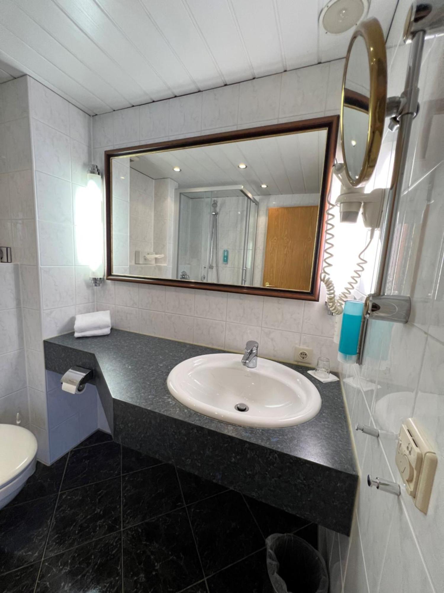 Hotel Exquisit 3*