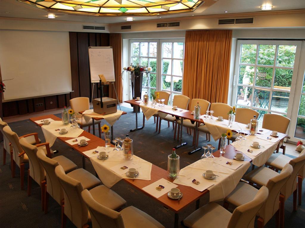 Exquisit Hotel 3*